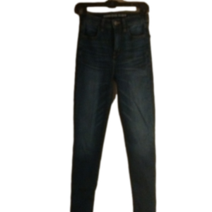 American Eagle Super hi rise jegging crop jeans. Size 2.